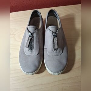 Ecco Soft Womens Size 6 Gray Casual Walking Leather Zip Up Shoes Sneakers